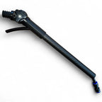 Schwarzer carbon-teleskopstange mit texturiertem griff und blau akzentuierten fittings milury winkel-adapter carbon