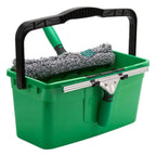 Unger 12 liter eimer qb12b grüner plastikmülleimer mit schwarzem griff, grauem mikrofaser-moppkopf und silbernem abzieher