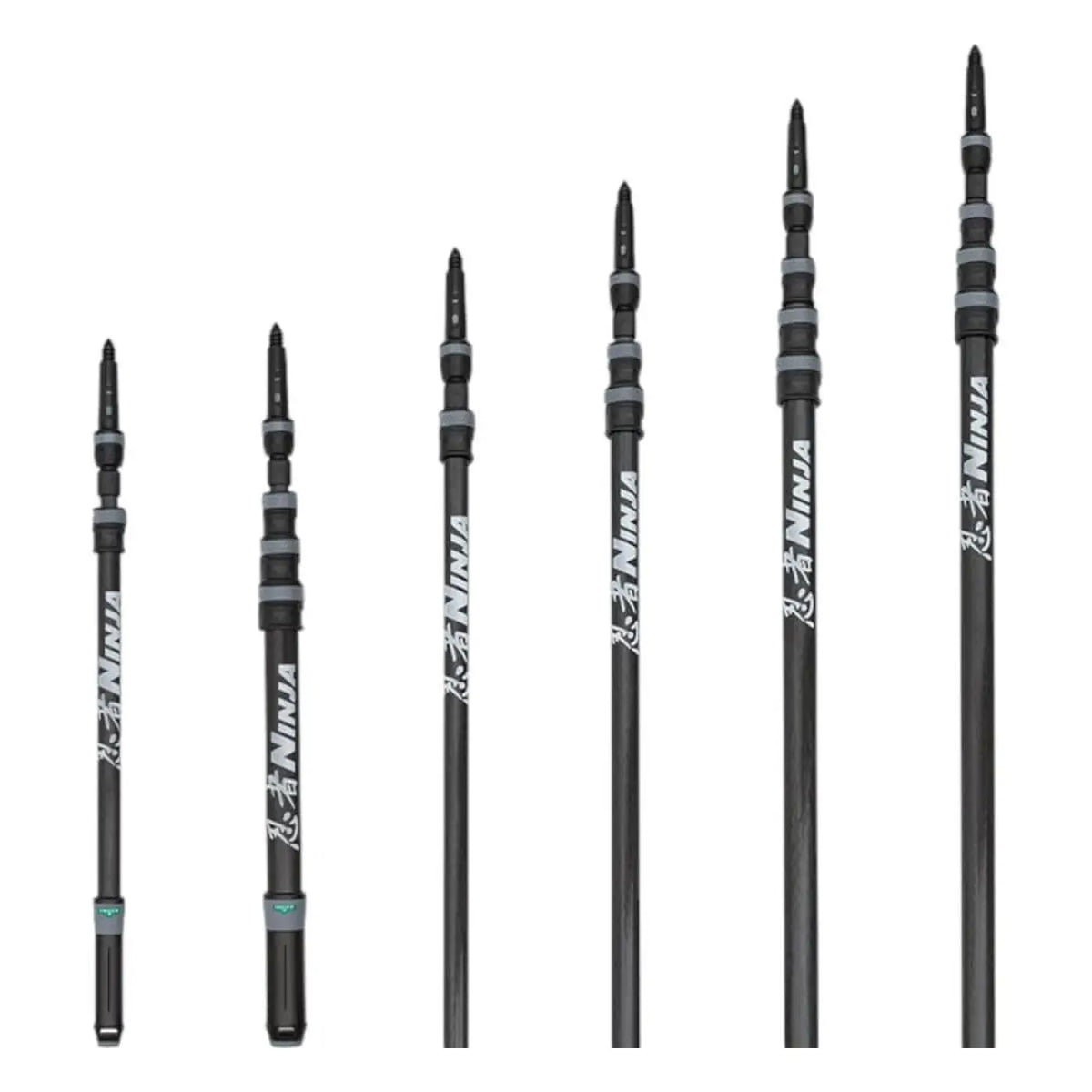 Schwarze ausziehbare carbon-teleskopstangen mit silbernem ninja-logo und grauen segmentverbindungen von unger