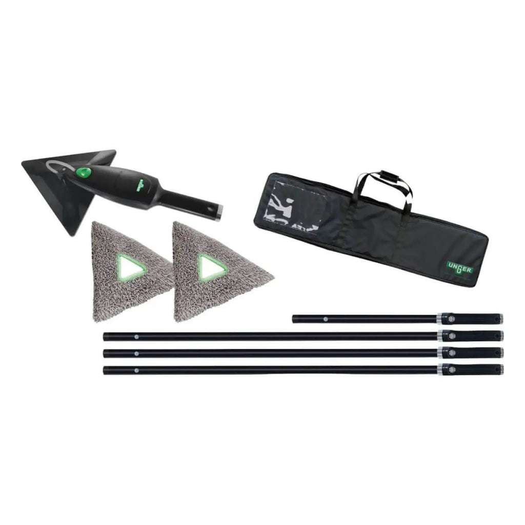 Schwarzer unger stingray-set 450 os srkoh elektrobodenwischer mit dreieckigem kopf und zwei grauen mikrofaserpads